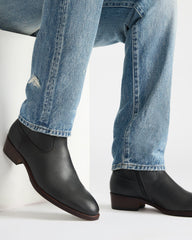 HENDRIK BLACK LEATHER