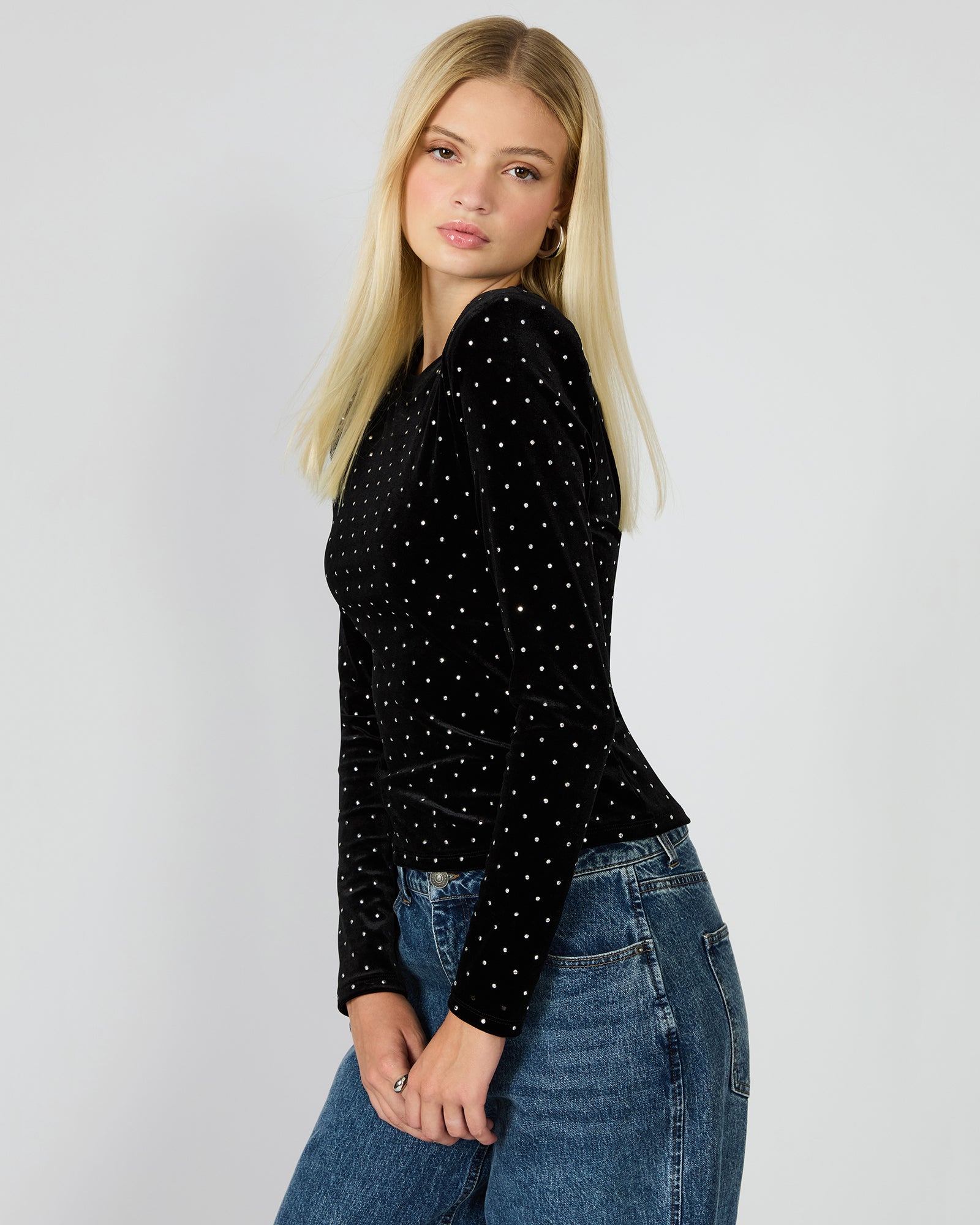 MADILYN STUDDED VELVET TOP BLACK