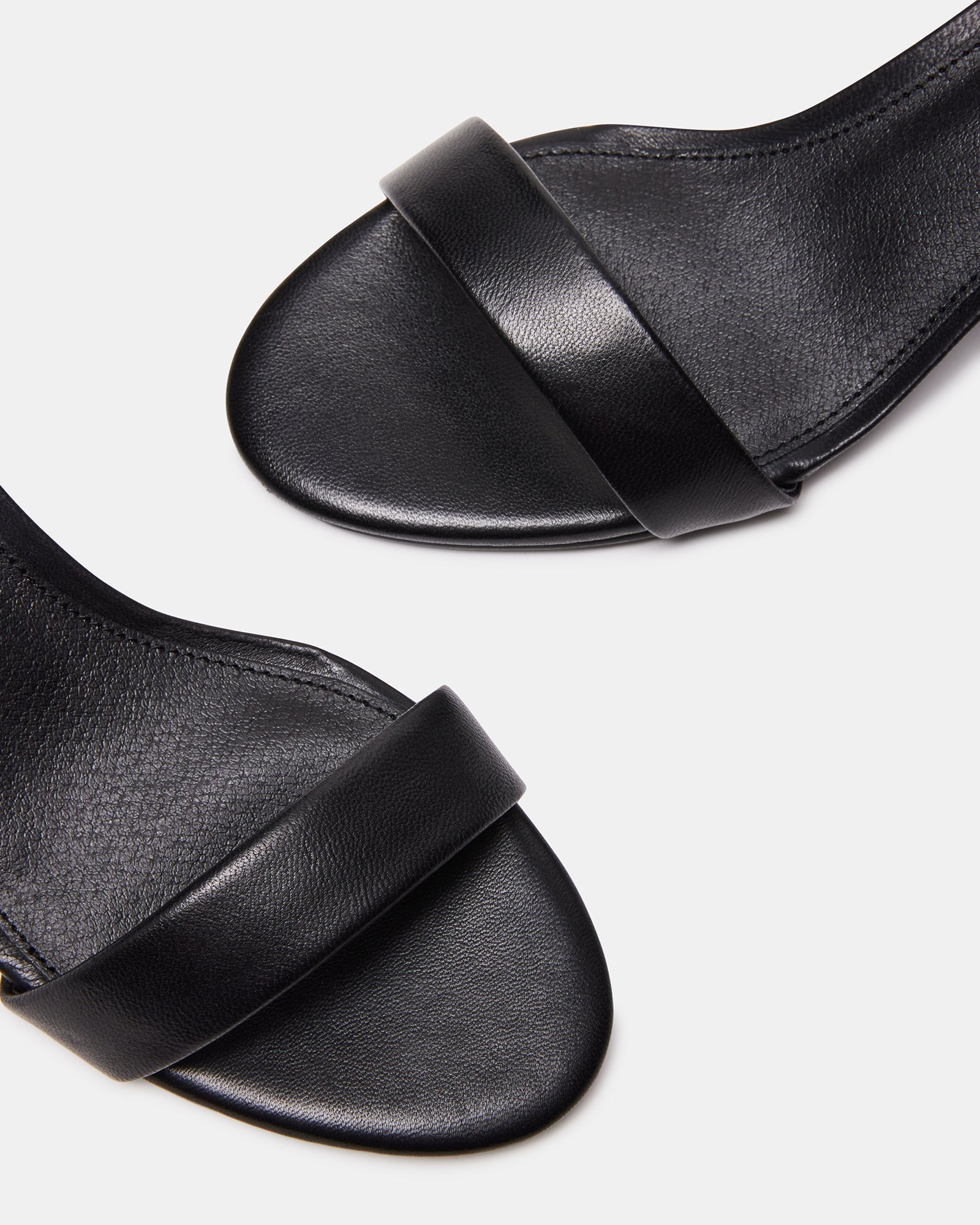 IRENEE BLACK LEATHER - SM REBOOTED