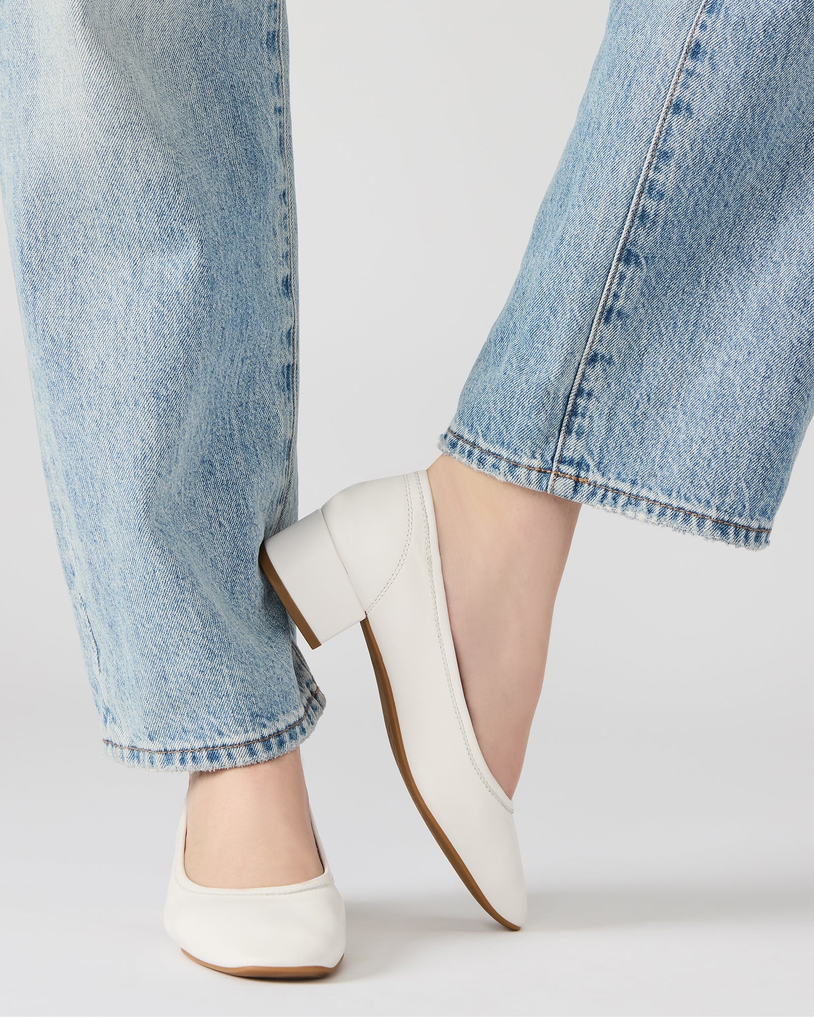 MOLLIE WHITE LEATHER